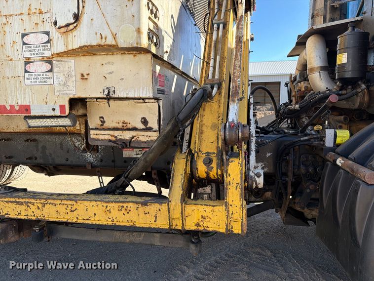 image for item FT7556 2007 American Lafrance Condor refuse truck