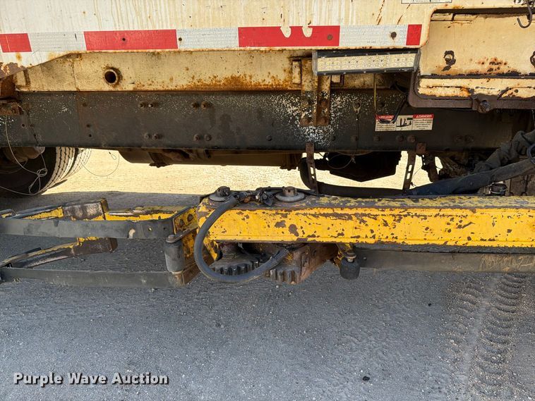 image for item FT7556 2007 American Lafrance Condor refuse truck