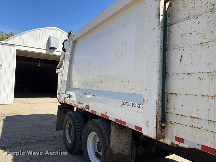 image for item FT7556 2007 American Lafrance Condor refuse truck