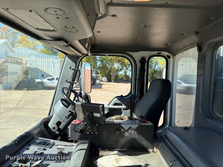 image for item FT7556 2007 American Lafrance Condor refuse truck