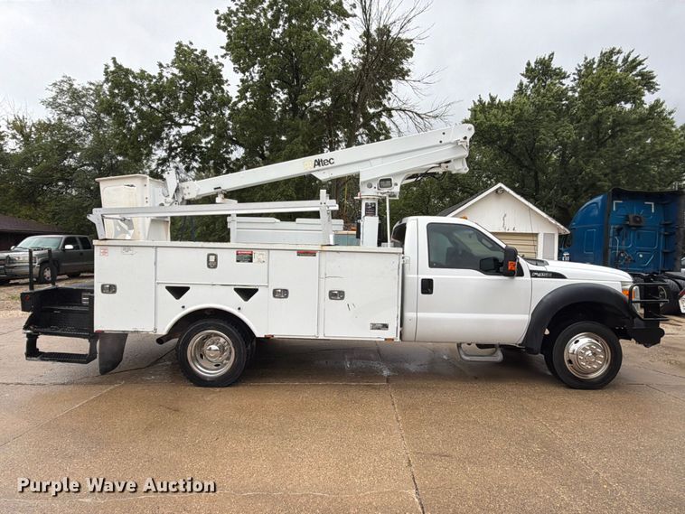 image for item FT8101 2015 Ford F450 Super Duty bucket truck