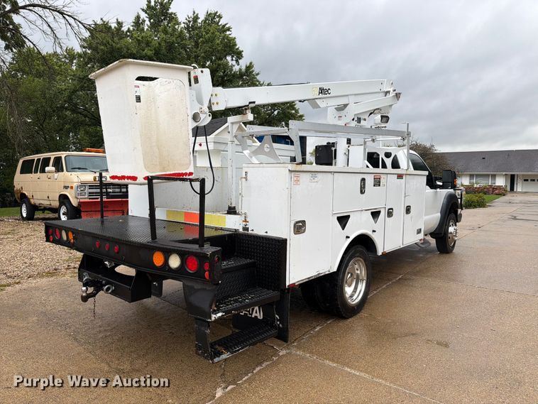 image for item FT8101 2015 Ford F450 Super Duty bucket truck