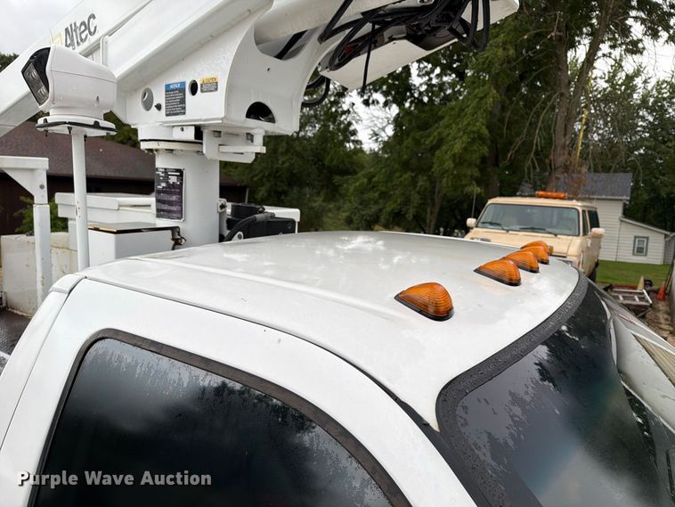 image for item FT8101 2015 Ford F450 Super Duty bucket truck