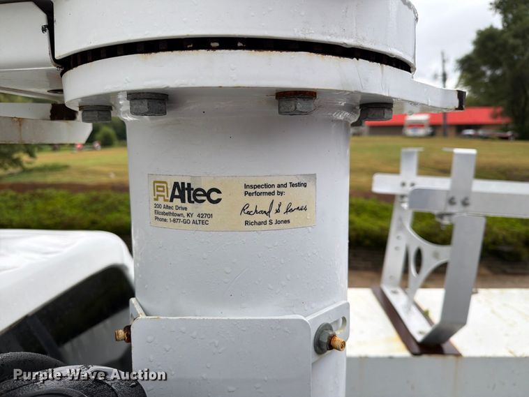 image for item FT8101 2015 Ford F450 Super Duty bucket truck
