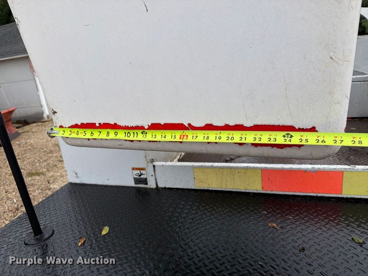 image for item FT8101 2015 Ford F450 Super Duty bucket truck
