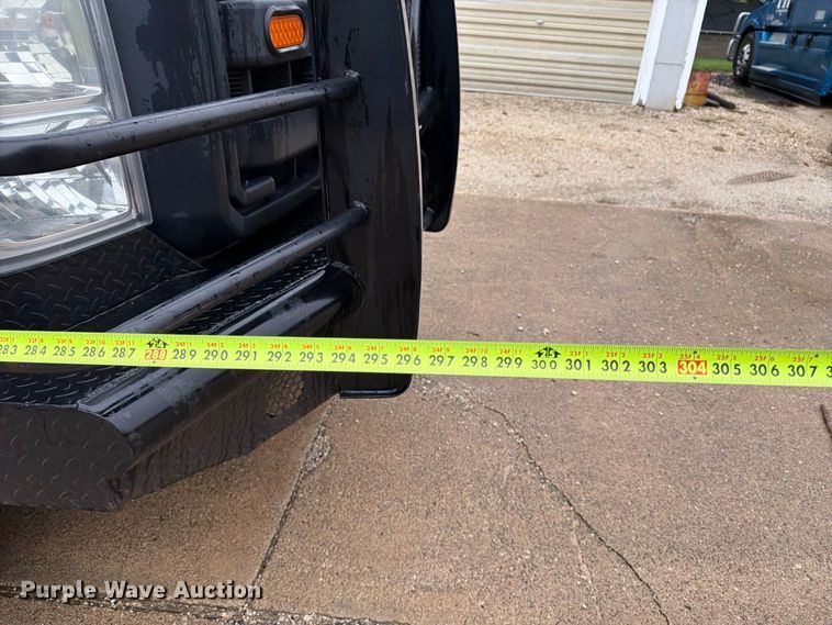 image for item FT8101 2015 Ford F450 Super Duty bucket truck