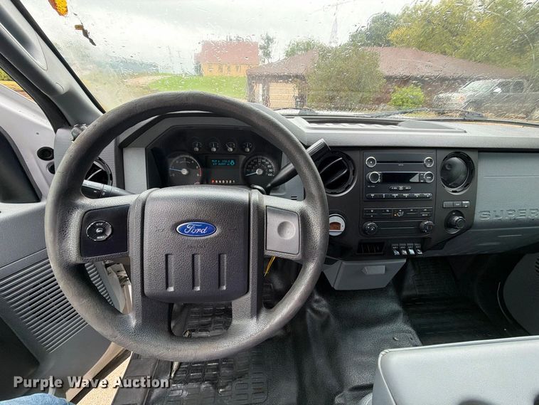 image for item FT8101 2015 Ford F450 Super Duty bucket truck