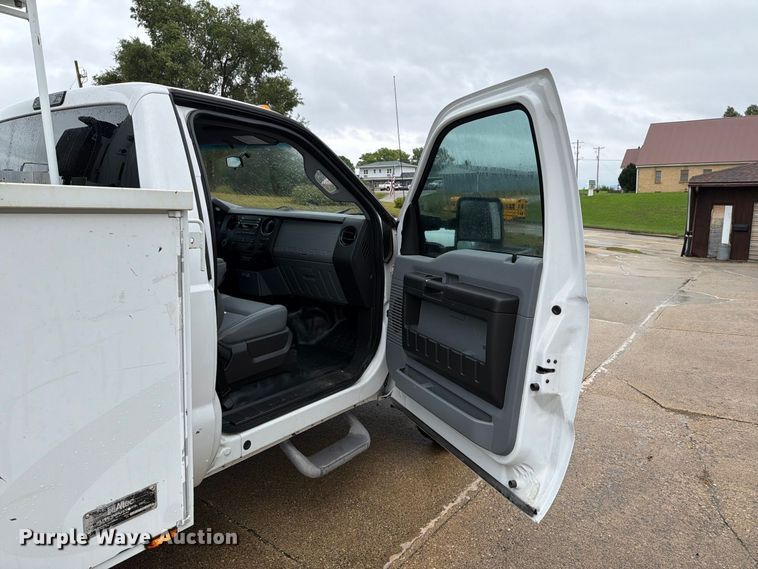 image for item FT8101 2015 Ford F450 Super Duty bucket truck
