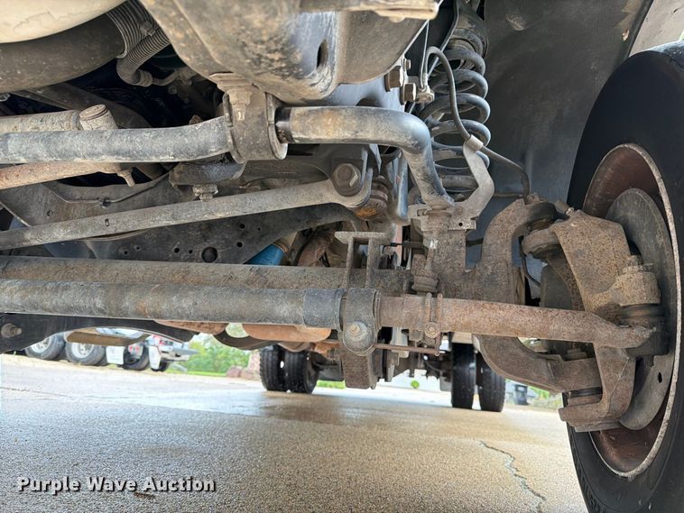 image for item FT8101 2015 Ford F450 Super Duty bucket truck