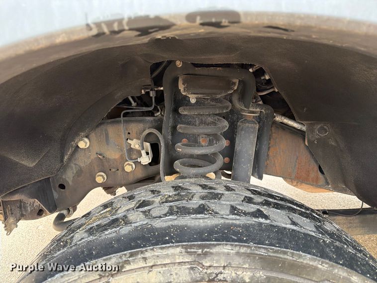 image for item FT8101 2015 Ford F450 Super Duty bucket truck