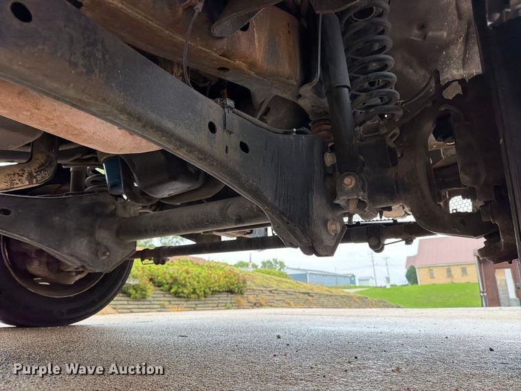 image for item FT8101 2015 Ford F450 Super Duty bucket truck