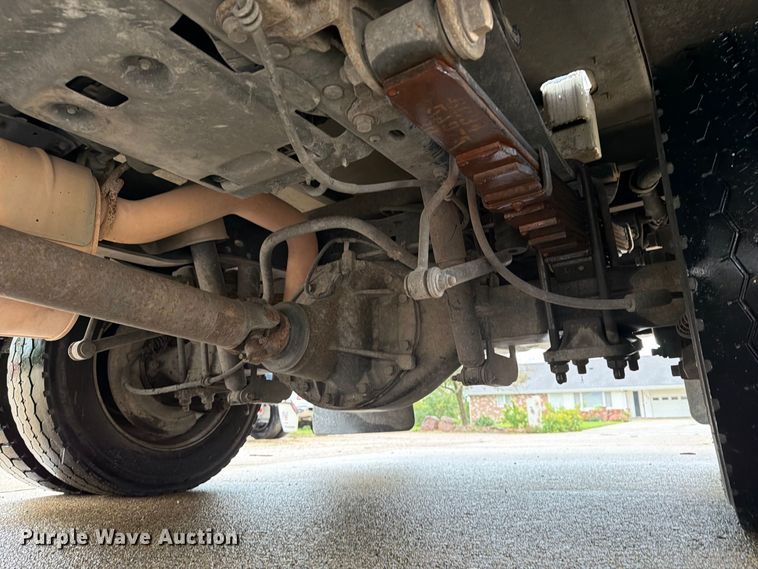 image for item FT8101 2015 Ford F450 Super Duty bucket truck