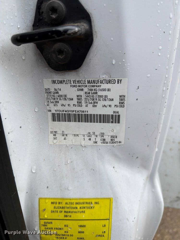 image for item FT8101 2015 Ford F450 Super Duty bucket truck