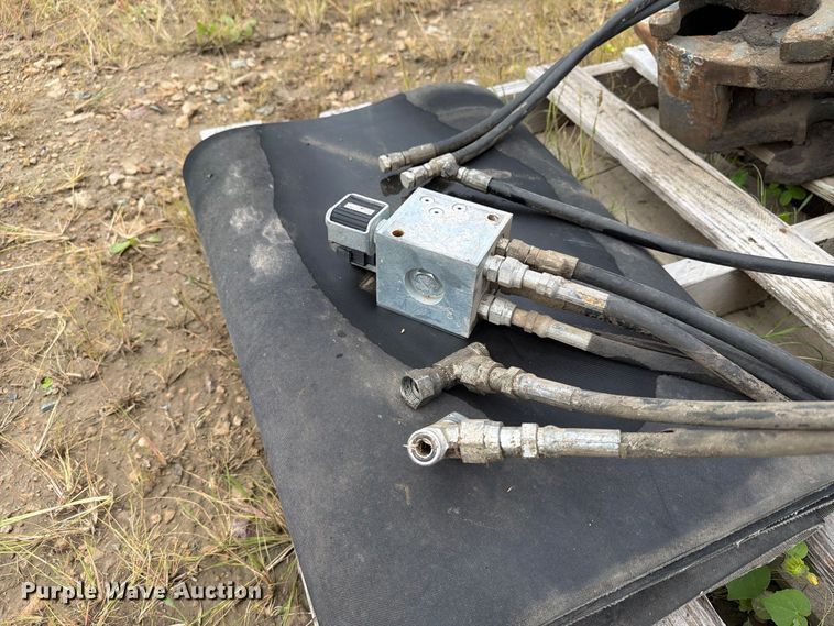 image for item FT8140 JRB coupler