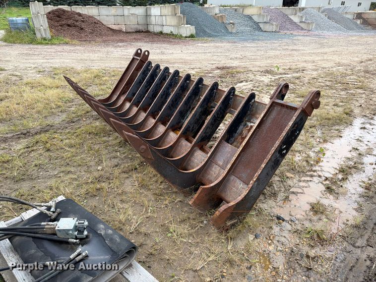 image for item FT8141 Wheel loader rock bucket