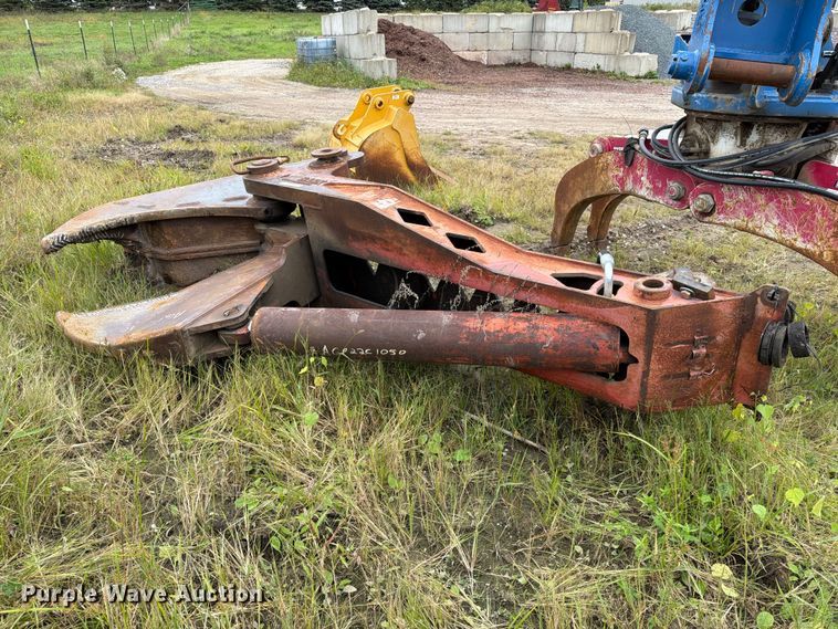 image for item FT8144 Morbark M60 excavator debris shear