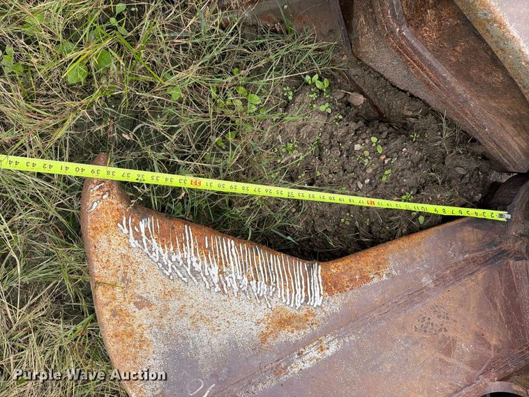 image for item FT8144 Morbark M60 excavator debris shear