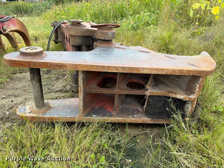 image for item FT8144 Morbark M60 excavator debris shear