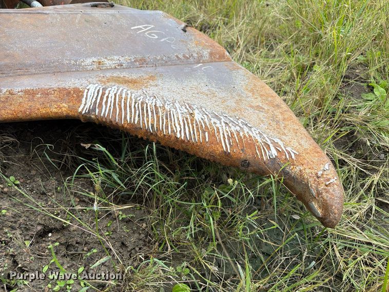 image for item FT8144 Morbark M60 excavator debris shear