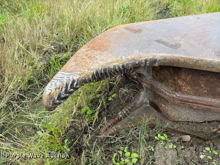 image for item FT8144 Morbark M60 excavator debris shear