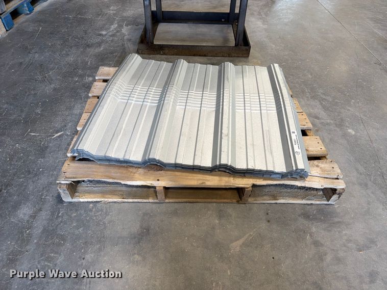 image for item FU0551 Approximately 40 steel roof ridge cap