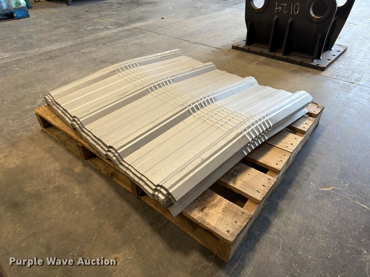 Approximately 40 steel roof ridge cap in Lincoln, NE | Item FU0551 for ...