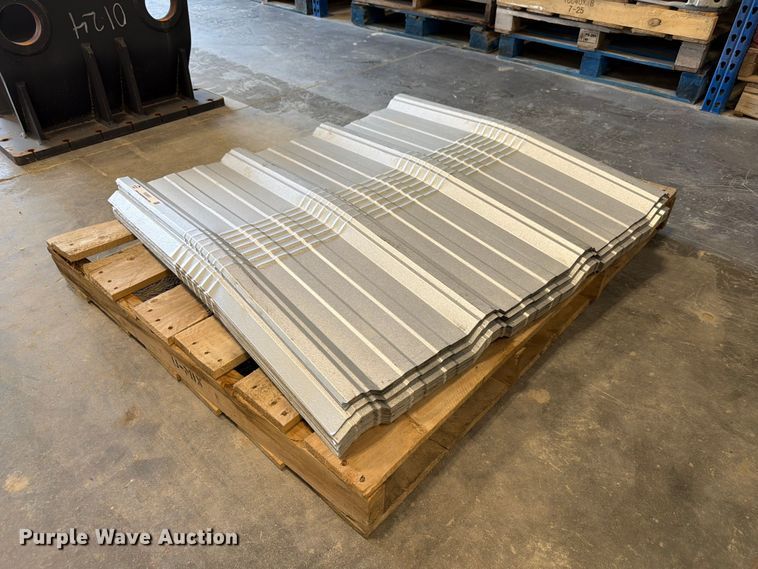 image for item FU0551 Approximately 40 steel roof ridge cap