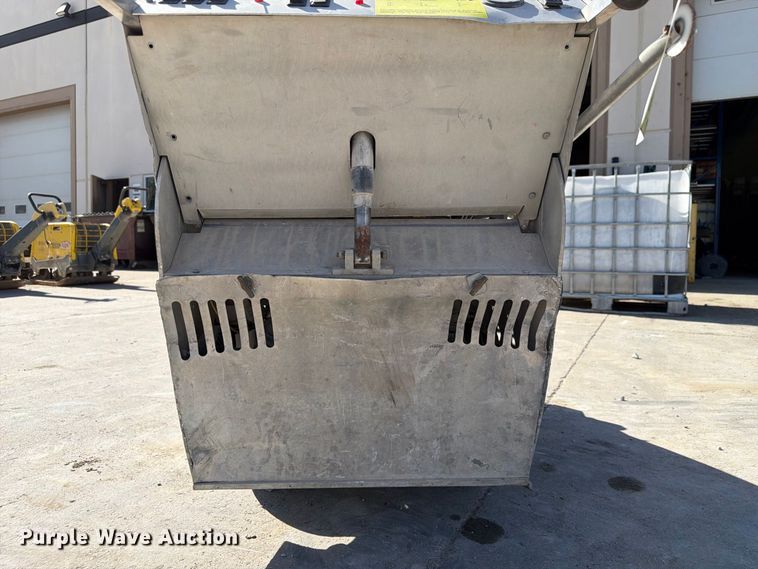image for item FU0553 2005 Soff-Cut GX-4200 concrete saw