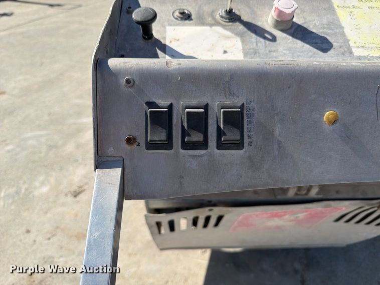 image for item FU0565 2005 Soff-Cut GX-4200 concrete saw