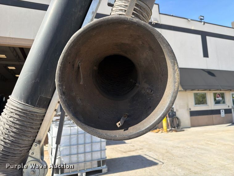 image for item FU0566 Donaldson EZ Trunk dust collector