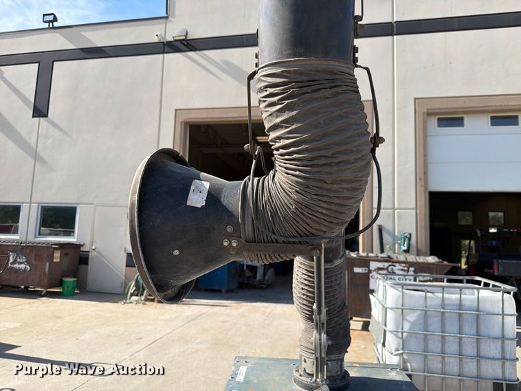 image for item FU0568 Donaldson EZ Trunk dust collector