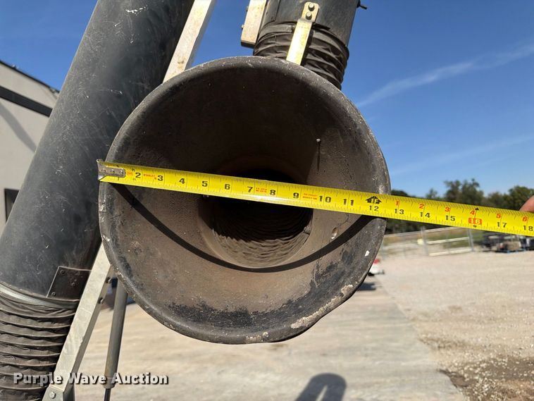 image for item FU0569 Donaldson EZ Trunk dust collector