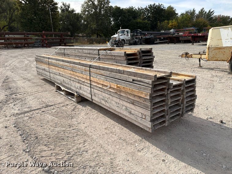 image for item FU0579 Approximately 36 ceiling joist