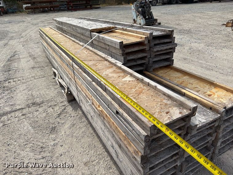 image for item FU0579 Approximately 36 ceiling joist
