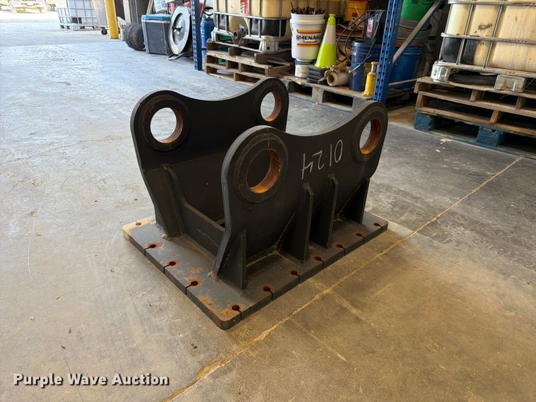 image for item FU0580 Excavator quick attach