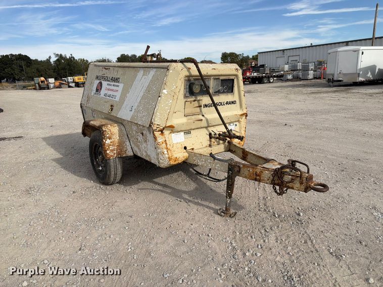 image for item FU0587 1988 Ingersoll Rand P175WD air compressor