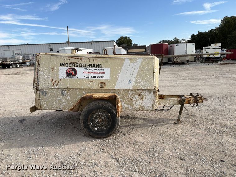 image for item FU0587 1988 Ingersoll Rand P175WD air compressor