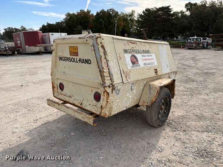 image for item FU0587 1988 Ingersoll Rand P175WD air compressor