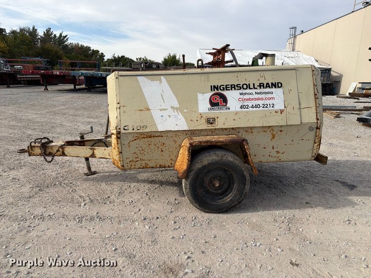 image for item FU0587 1988 Ingersoll Rand P175WD air compressor