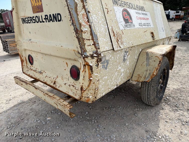 image for item FU0587 1988 Ingersoll Rand P175WD air compressor