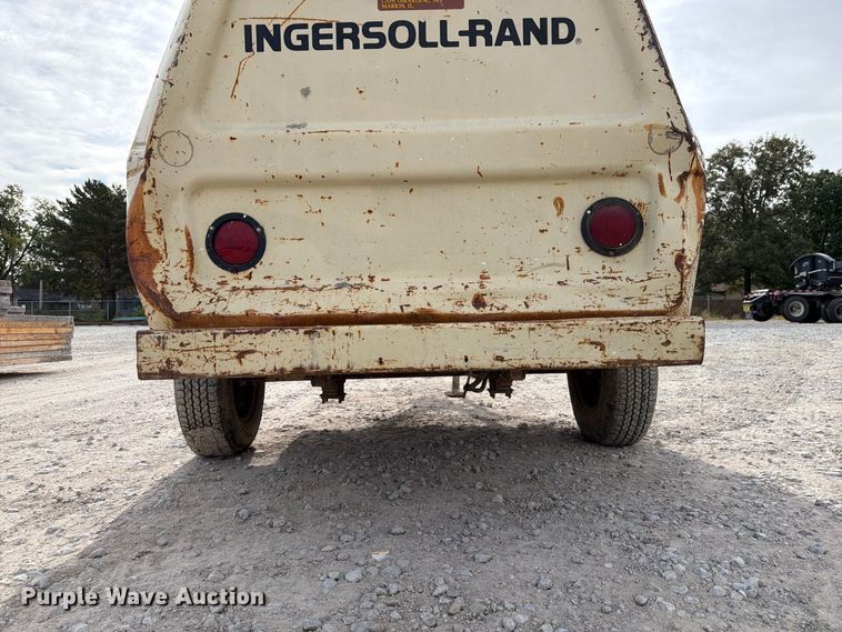 image for item FU0587 1988 Ingersoll Rand P175WD air compressor