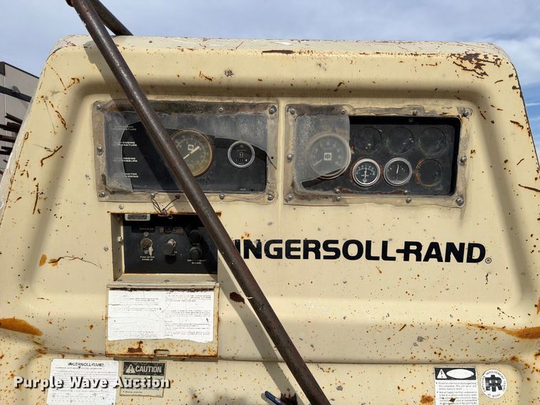 image for item FU0587 1988 Ingersoll Rand P175WD air compressor