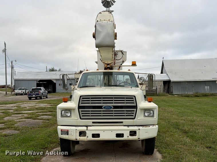 image for item FU4699 1994 Ford F700 bucket truck