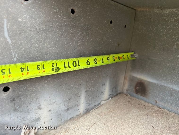 image for item FU4699 1994 Ford F700 bucket truck