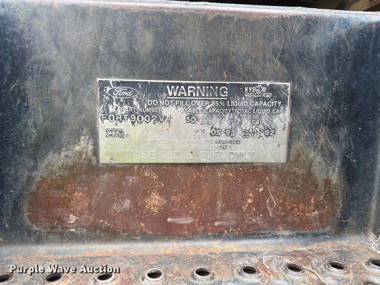 image for item FU4699 1994 Ford F700 bucket truck