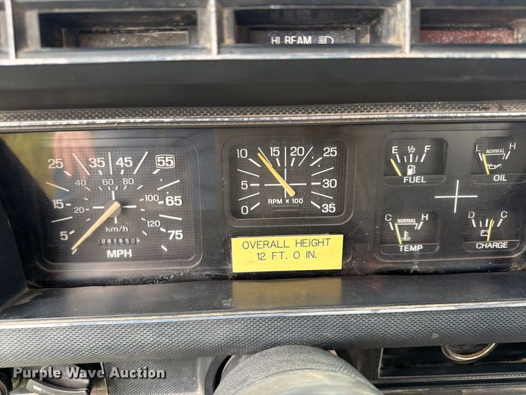 image for item FU4699 1994 Ford F700 bucket truck