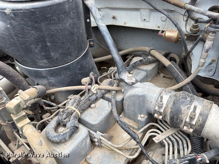 image for item FU4699 1994 Ford F700 bucket truck