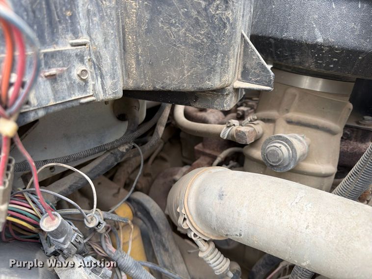 image for item FU4699 1994 Ford F700 bucket truck