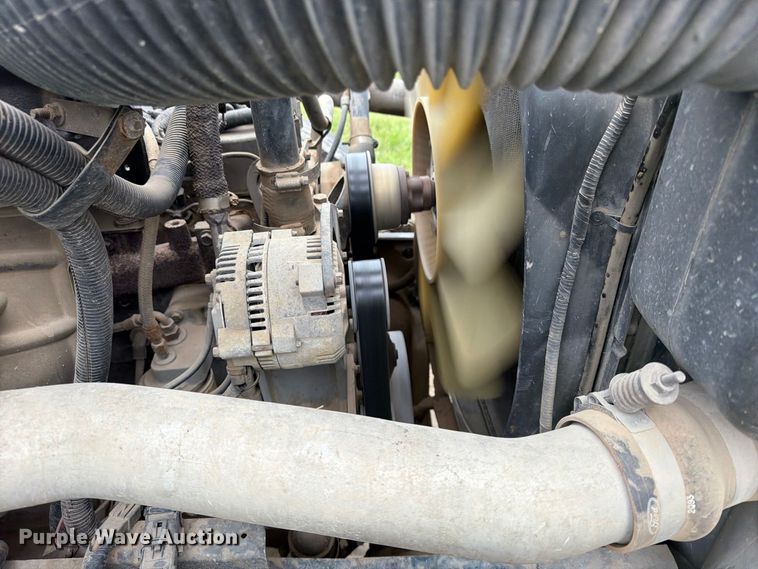 image for item FU4699 1994 Ford F700 bucket truck