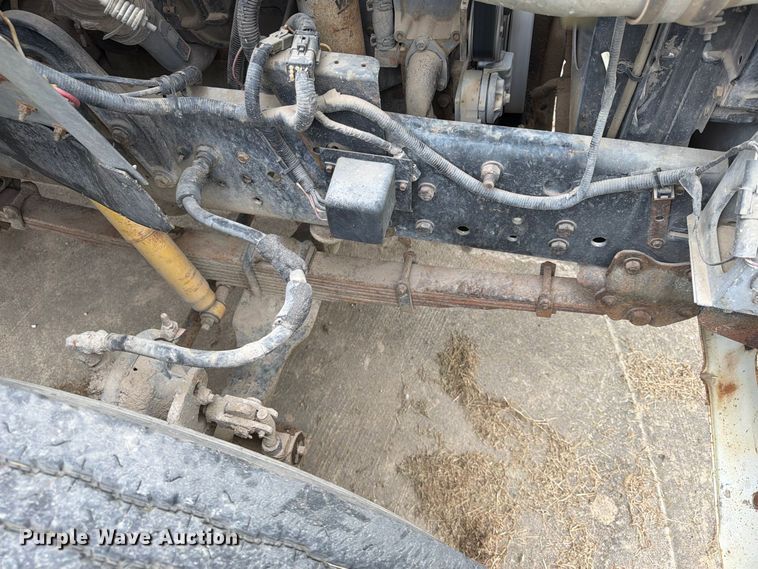 image for item FU4699 1994 Ford F700 bucket truck